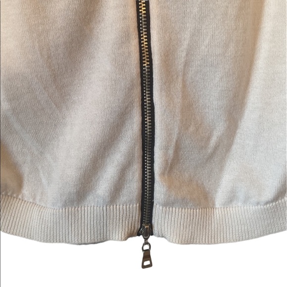 Women’s Tribal White Zippered Back Sweater - Picture 5 of 9